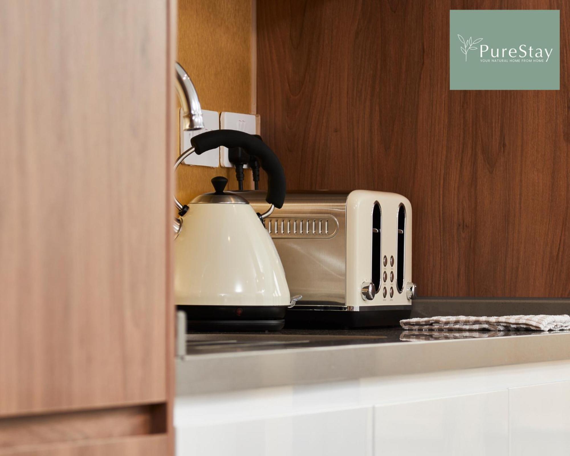 Stunning 5 Bed Manchester House With Parking By Purestay Short Lets & Serviced Accommodation Exteriör bild