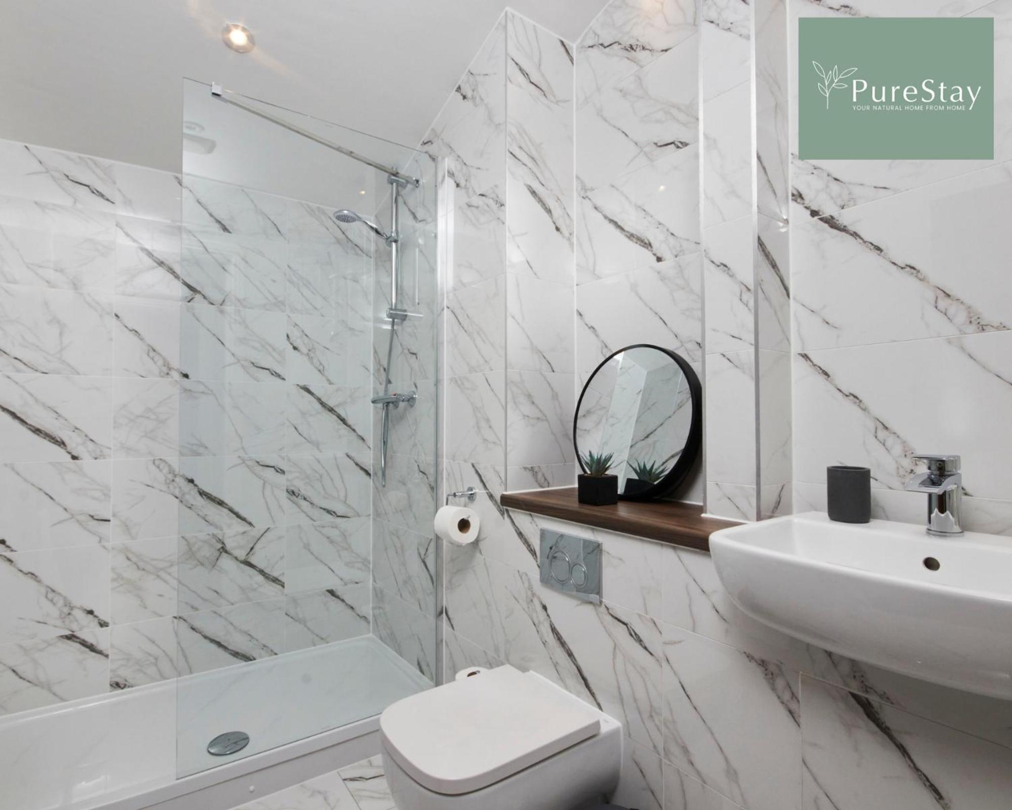 Stunning 5 Bed Manchester House With Parking By Purestay Short Lets & Serviced Accommodation Exteriör bild