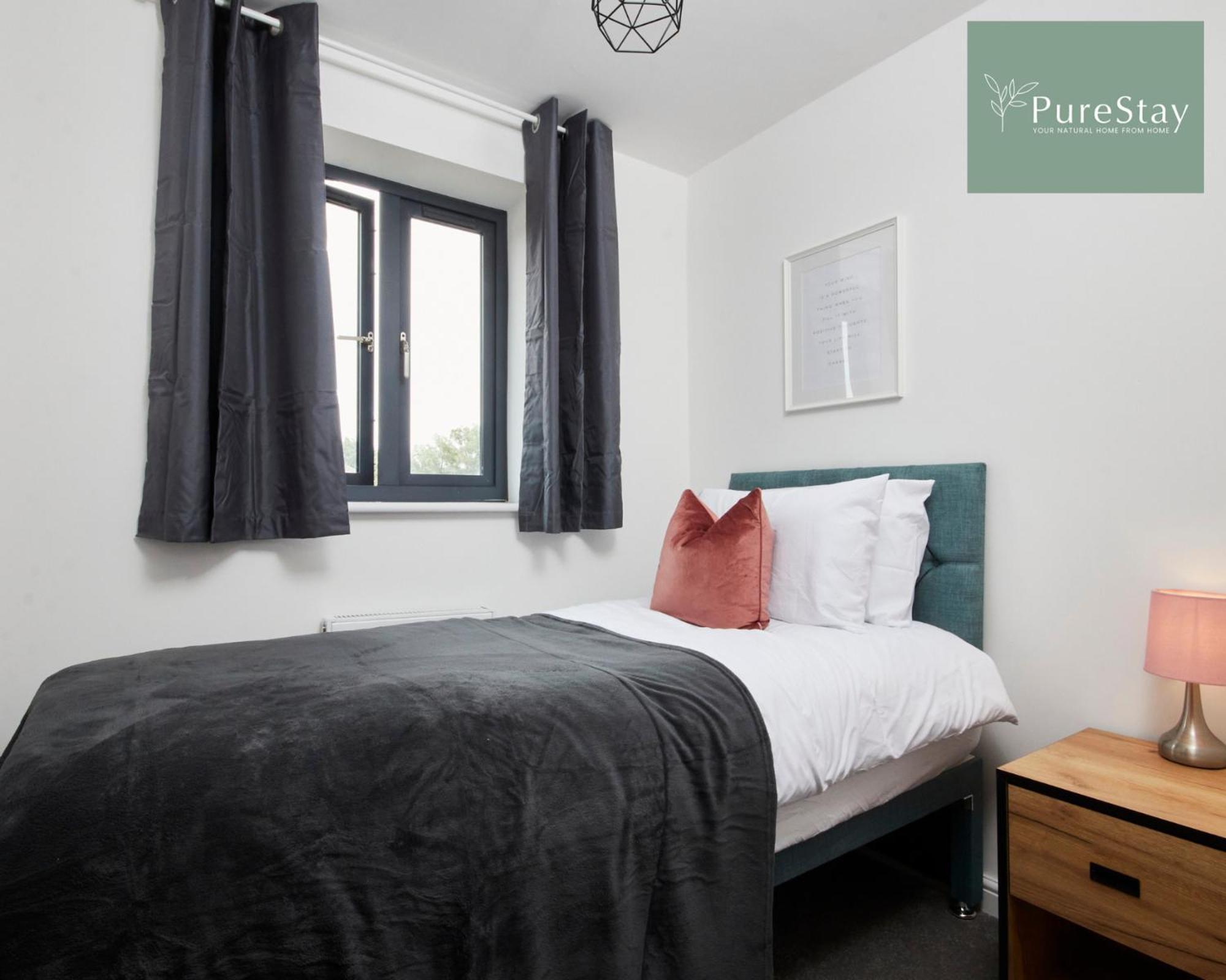Stunning 5 Bed Manchester House With Parking By Purestay Short Lets & Serviced Accommodation Exteriör bild