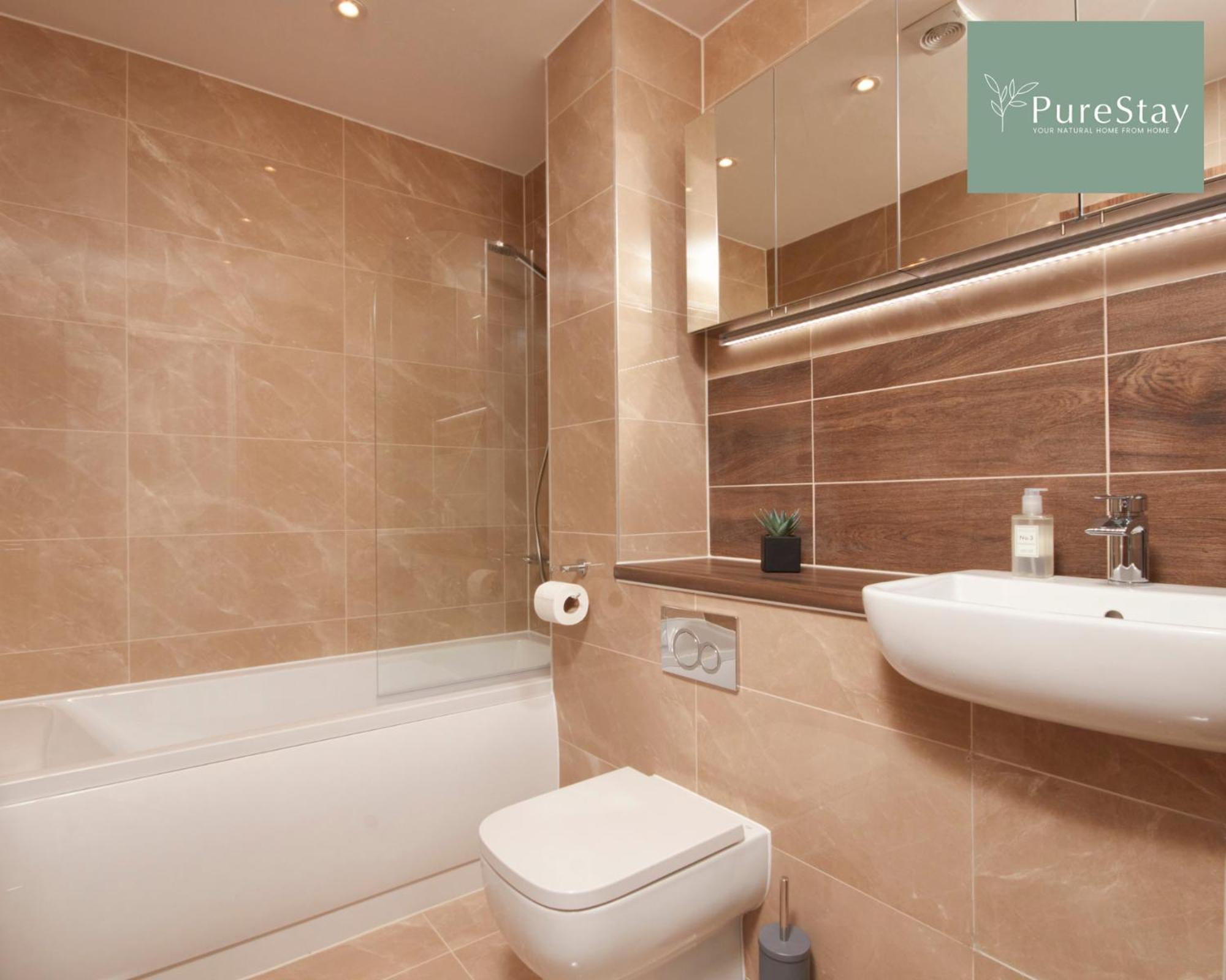 Stunning 5 Bed Manchester House With Parking By Purestay Short Lets & Serviced Accommodation Exteriör bild